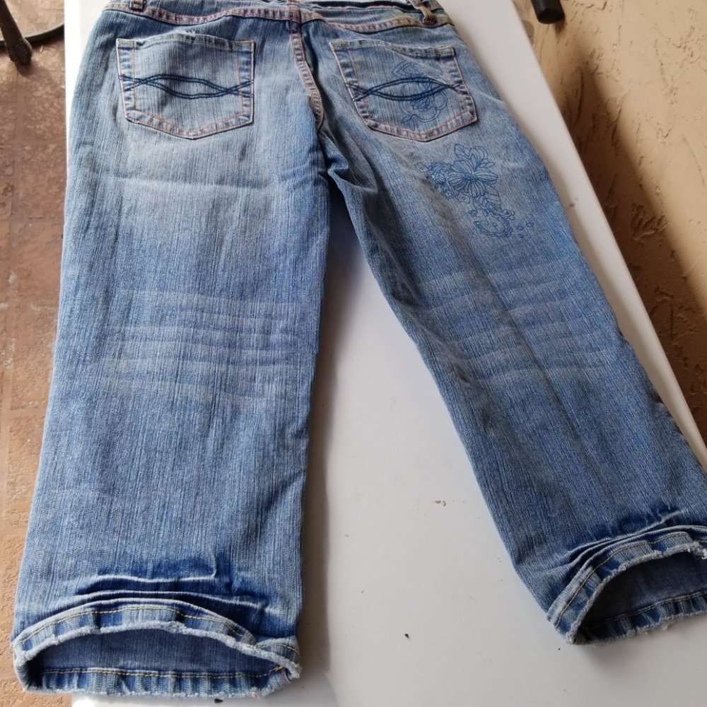 Jeans - Picture 2 of 4